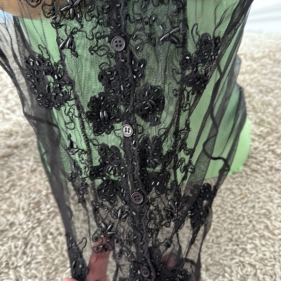 Black see-through with lace embroidery in the middle long-sleeved blouse - Picture 9 of 10